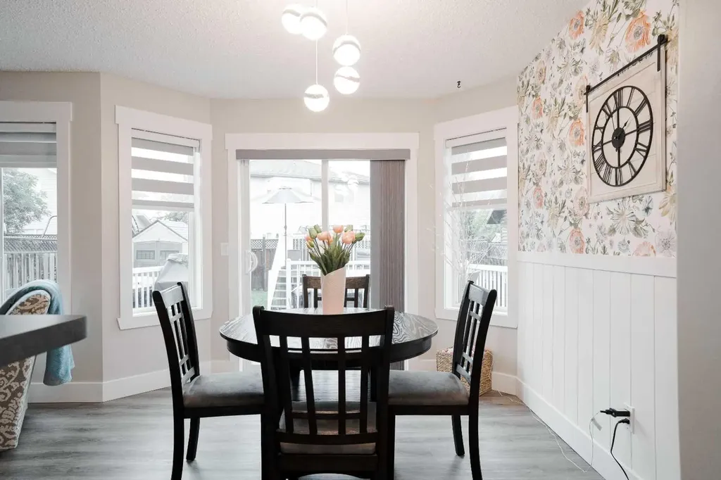 213 Parry Crescent Fort Mcmurray AB T9K 2T5