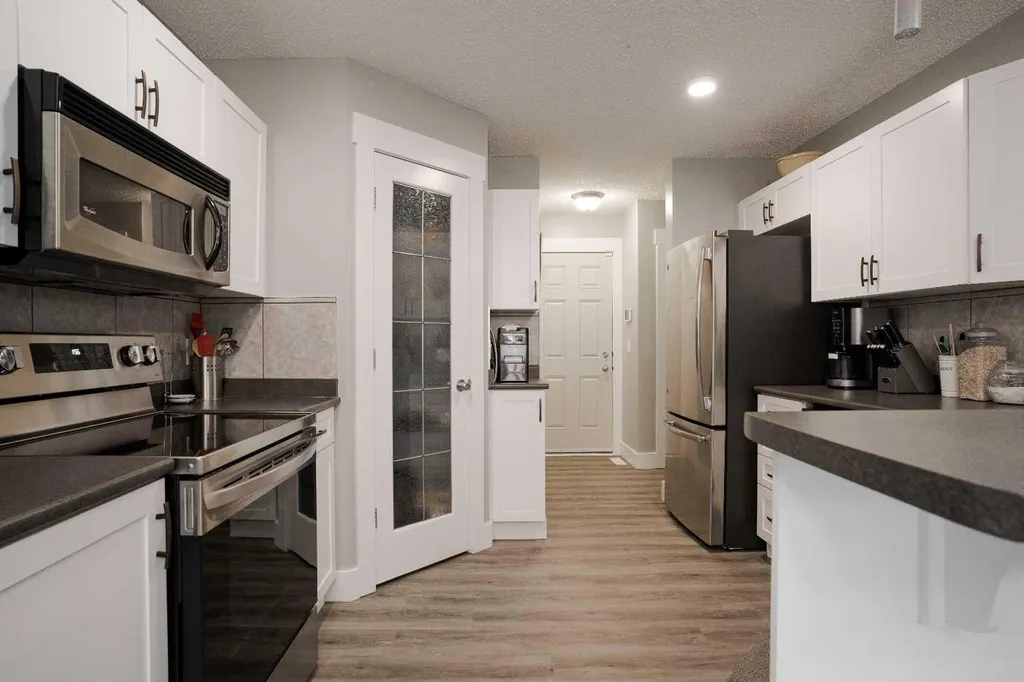 213 Parry Crescent Fort Mcmurray AB T9K 2T5