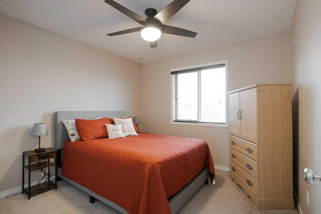 213 Parry Crescent Fort Mcmurray AB T9K 2T5