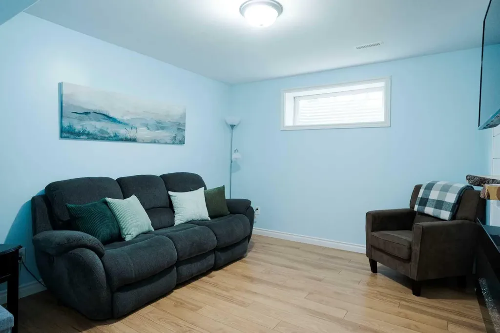 213 Parry Crescent Fort Mcmurray AB T9K 2T5