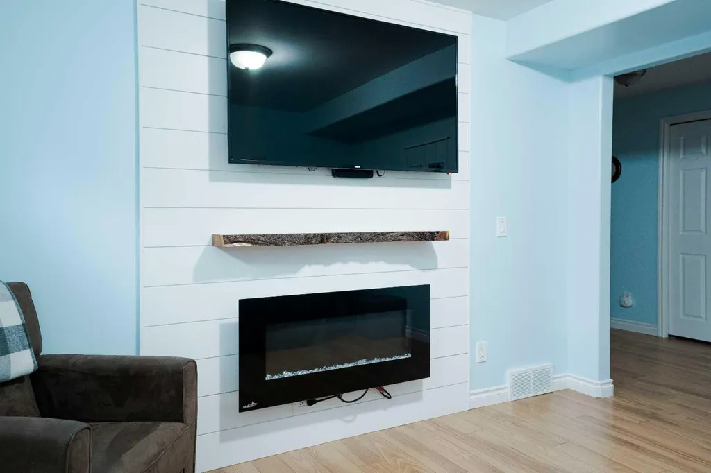 213 Parry Crescent Fort Mcmurray AB T9K 2T5