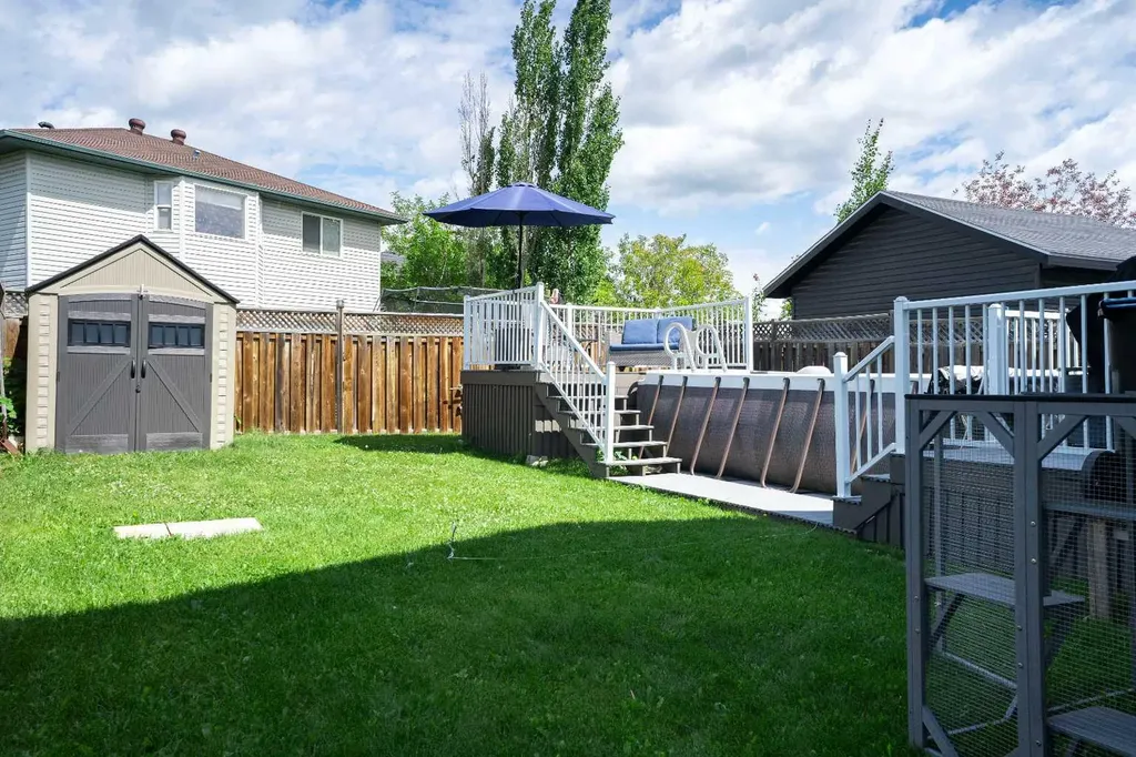 213 Parry Crescent Fort Mcmurray AB T9K 2T5