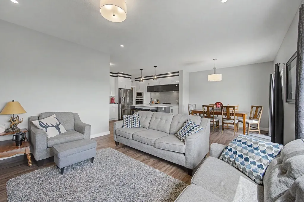 1340 Lackner Boulevard Carstairs AB T0M 0N0