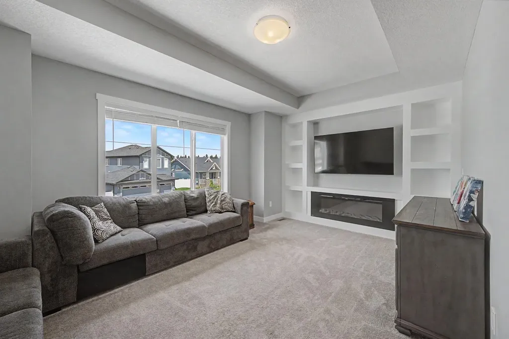 1340 Lackner Boulevard Carstairs AB T0M 0N0