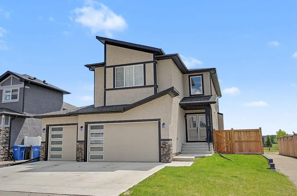 1340 Lackner Boulevard Carstairs AB T0M 0N0