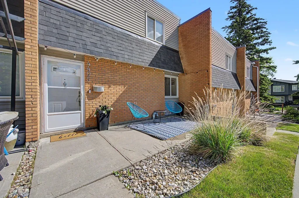 4405 33 Avenue SW Calgary AB T3E 0Y4