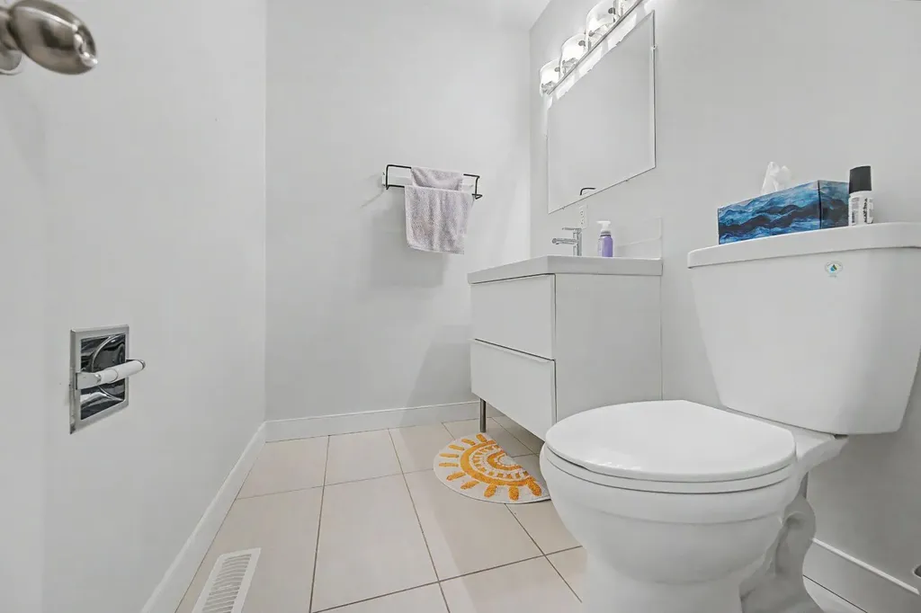 4405 33 Avenue SW Calgary AB T3E 0Y4