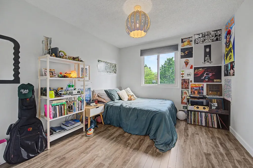 4405 33 Avenue SW Calgary AB T3E 0Y4