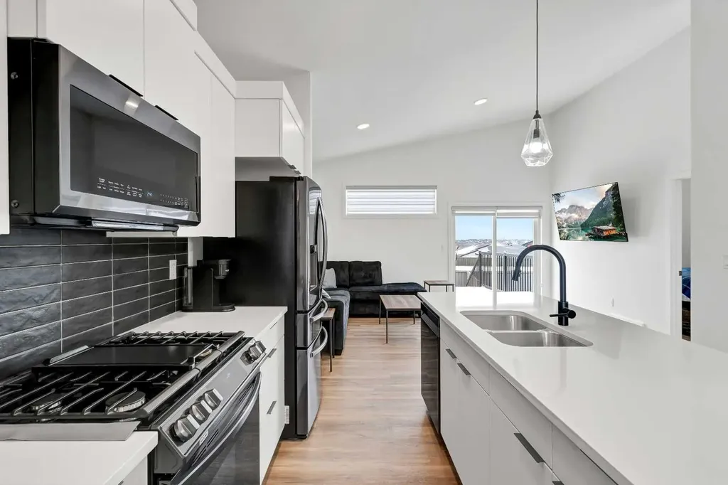 10513 133 Avenue Grande Prairie AB T8X0W5