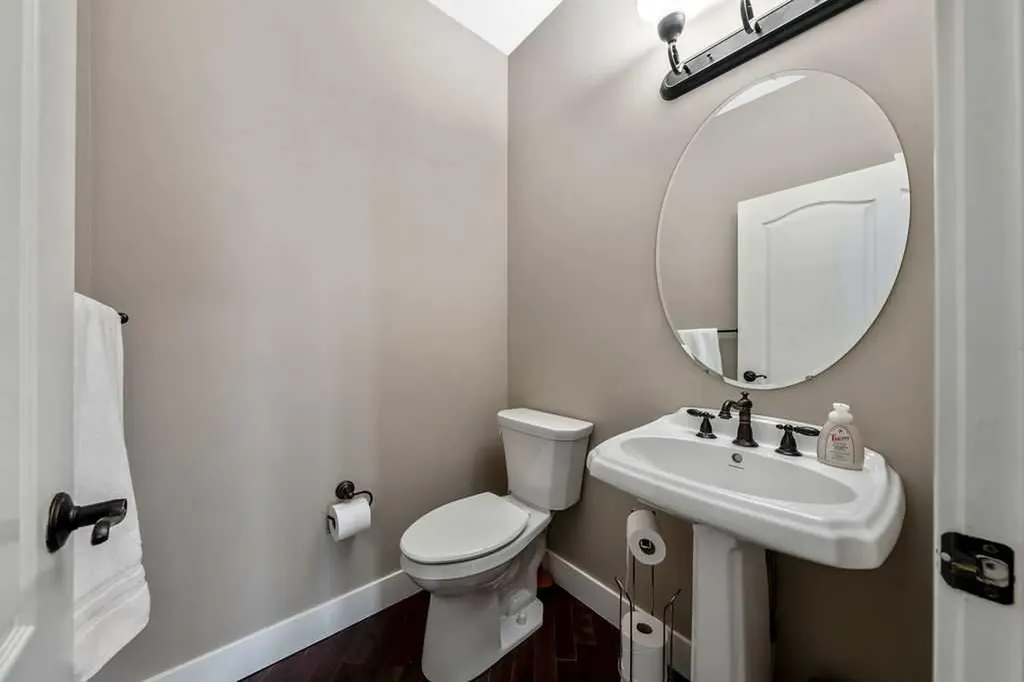 133 Channelside Cove SW Airdrie AB T4B2J1