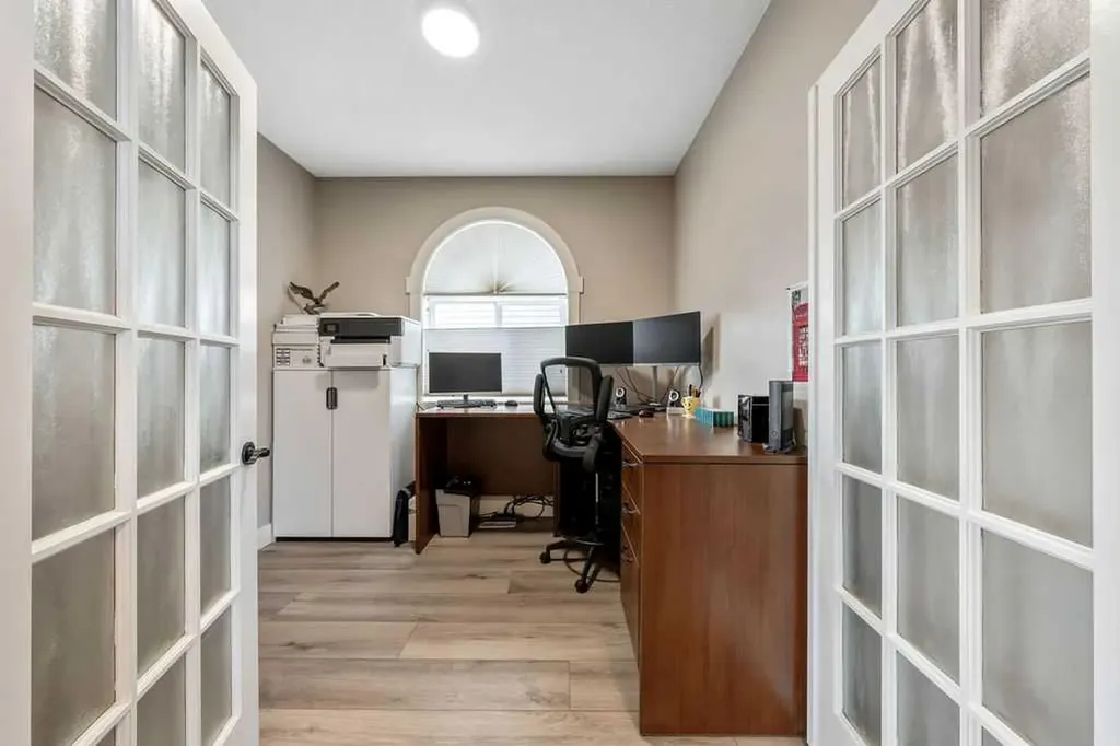 133 Channelside Cove SW Airdrie AB T4B2J1