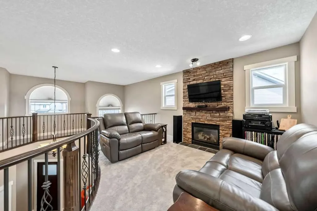 133 Channelside Cove SW Airdrie AB T4B2J1