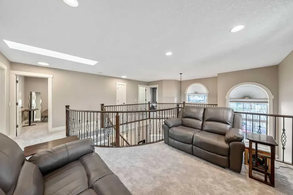 133 Channelside Cove SW Airdrie AB T4B2J1
