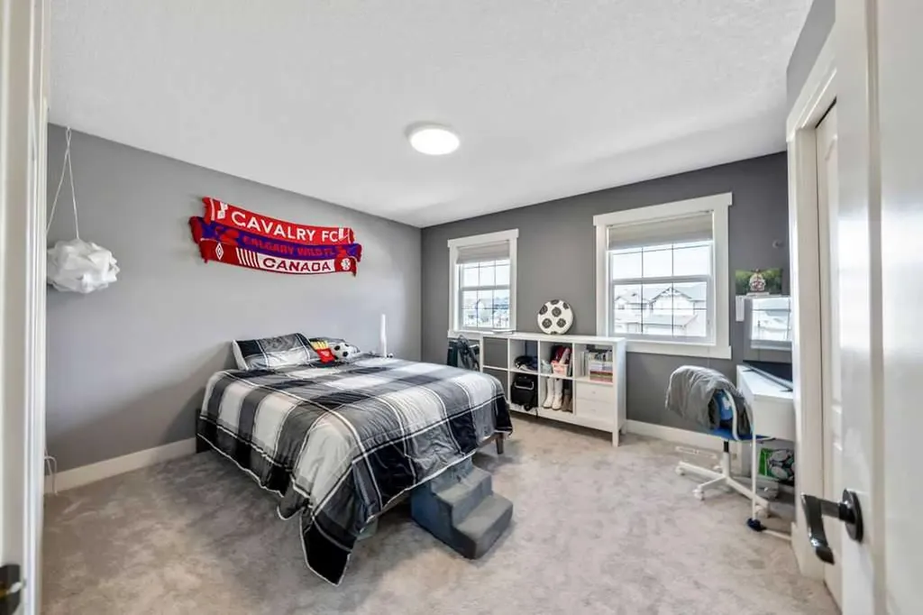 133 Channelside Cove SW Airdrie AB T4B2J1