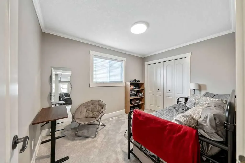 133 Channelside Cove SW Airdrie AB T4B2J1