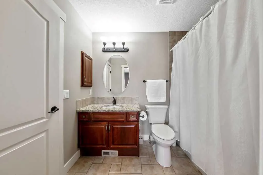 133 Channelside Cove SW Airdrie AB T4B2J1