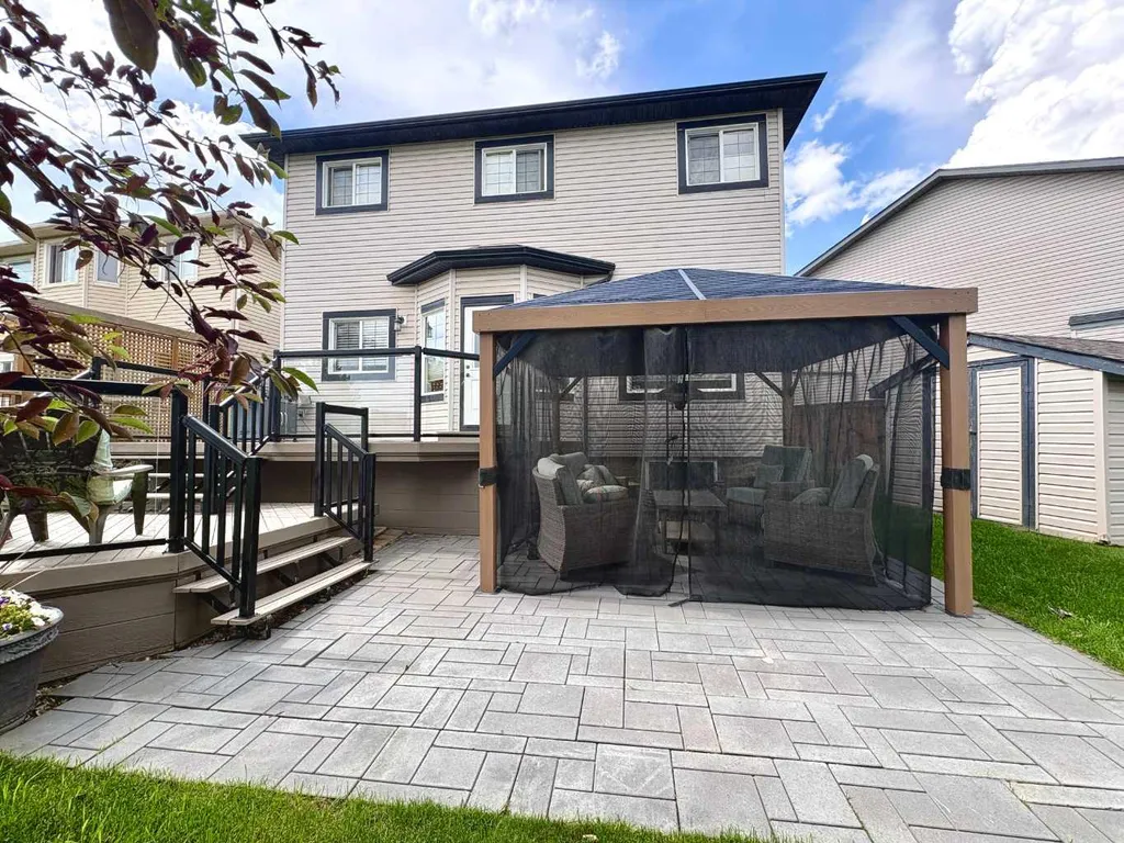 133 Channelside Cove SW Airdrie AB T4B2J1