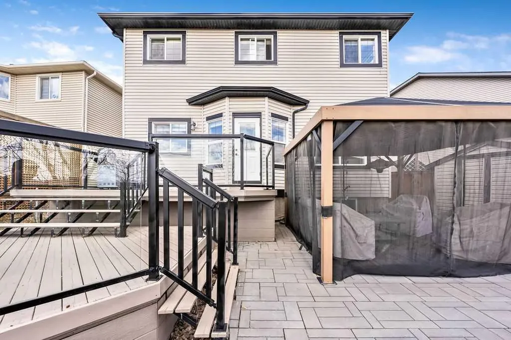 133 Channelside Cove SW Airdrie AB T4B2J1