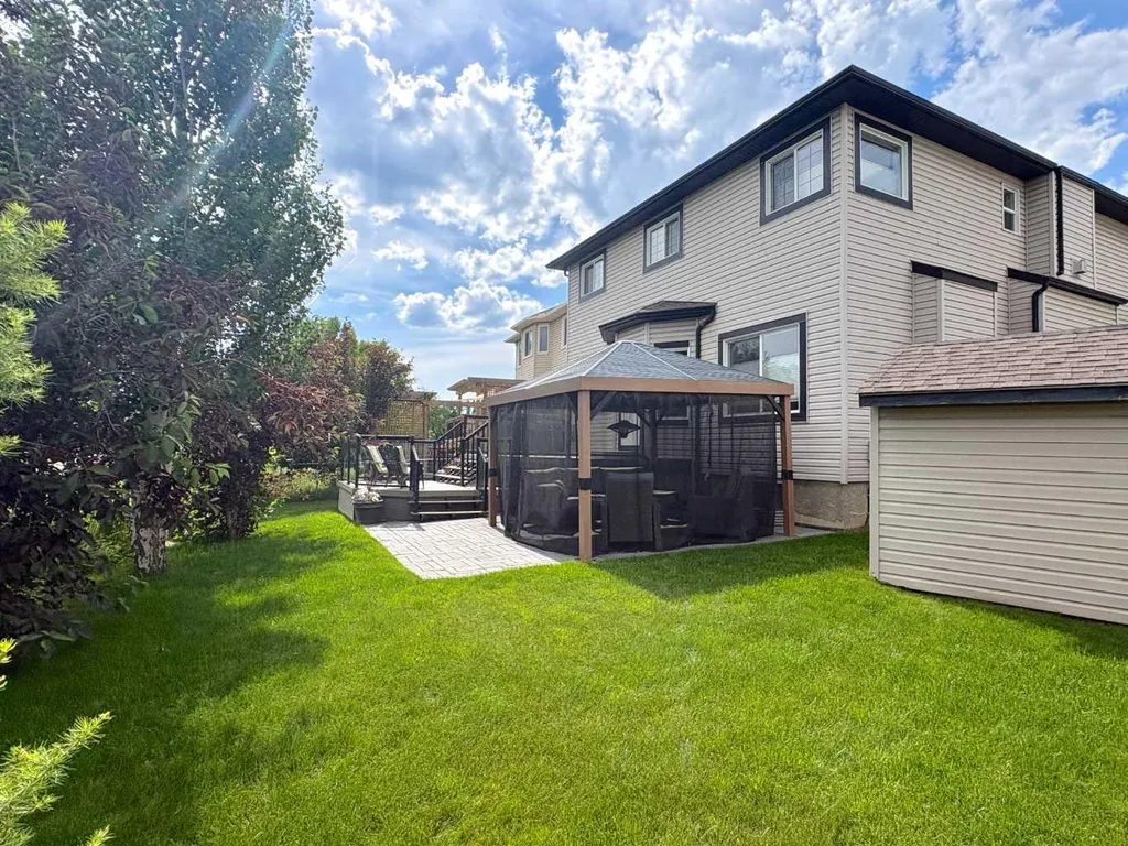 133 Channelside Cove SW Airdrie AB T4B2J1