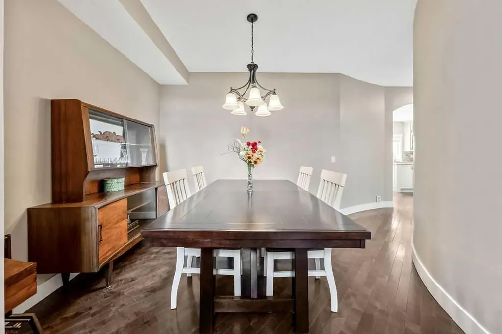 133 Channelside Cove SW Airdrie AB T4B2J1
