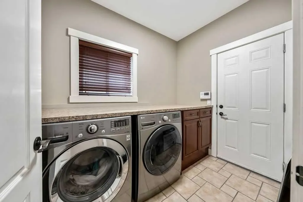 133 Channelside Cove SW Airdrie AB T4B2J1