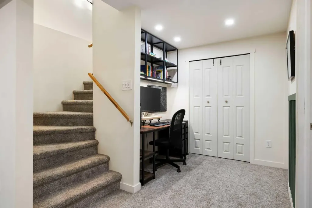 60 Sage Valley Drive NW Calgary AB T3R0C9