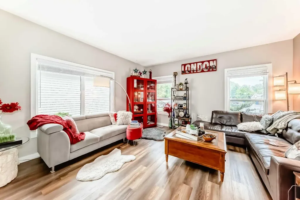 20 Deermont Way SE Calgary AB T2J5P3