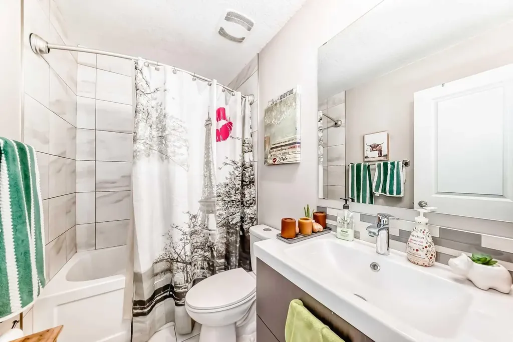 20 Deermont Way SE Calgary AB T2J5P3