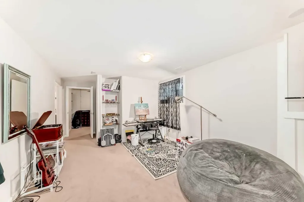 20 Deermont Way SE Calgary AB T2J5P3