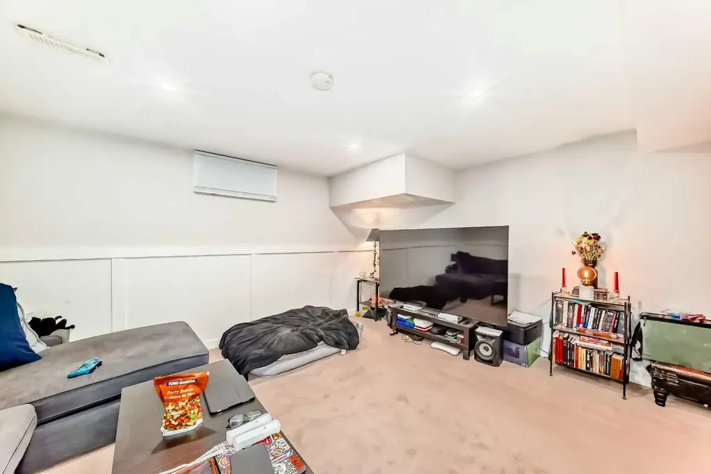 20 Deermont Way SE Calgary AB T2J5P3