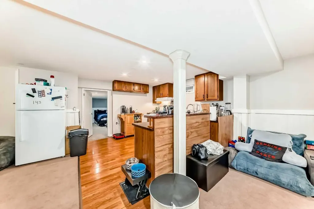 20 Deermont Way SE Calgary AB T2J5P3