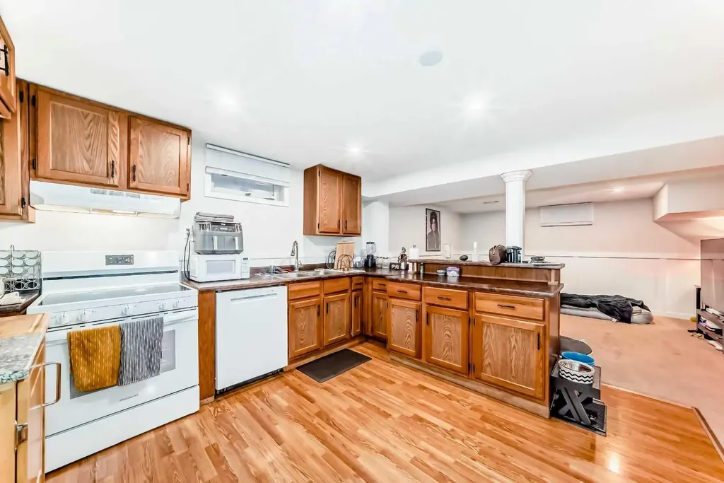 20 Deermont Way SE Calgary AB T2J5P3