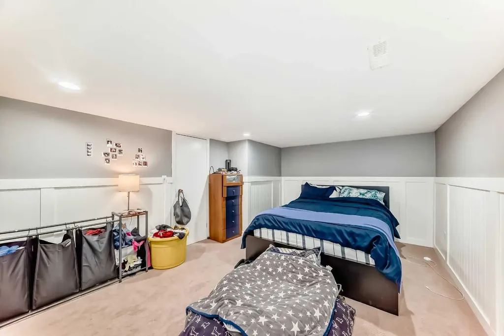 20 Deermont Way SE Calgary AB T2J5P3