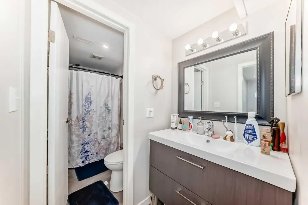 20 Deermont Way SE Calgary AB T2J5P3