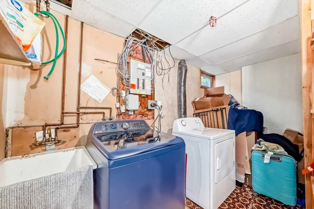 20 Deermont Way SE Calgary AB T2J5P3