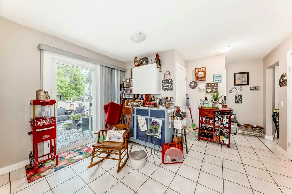 20 Deermont Way SE Calgary AB T2J5P3