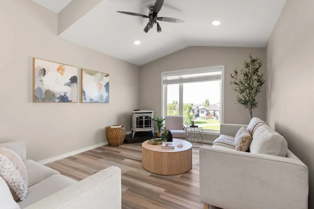 220 Sierra Road SW Medicine Hat AB T1B4Y6