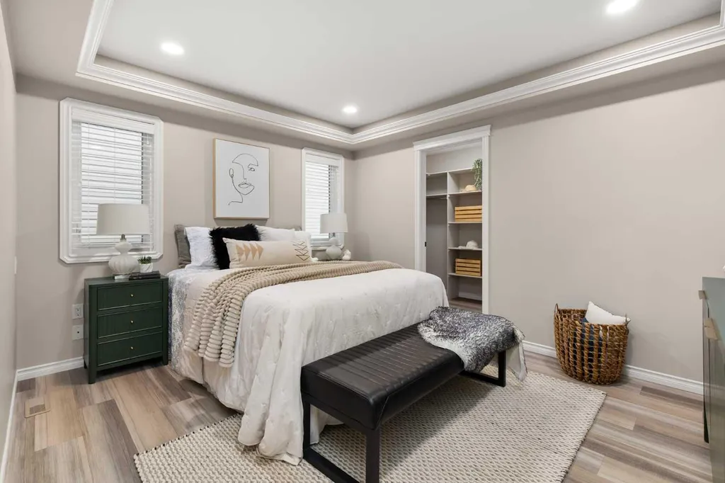 220 Sierra Road SW Medicine Hat AB T1B4Y6
