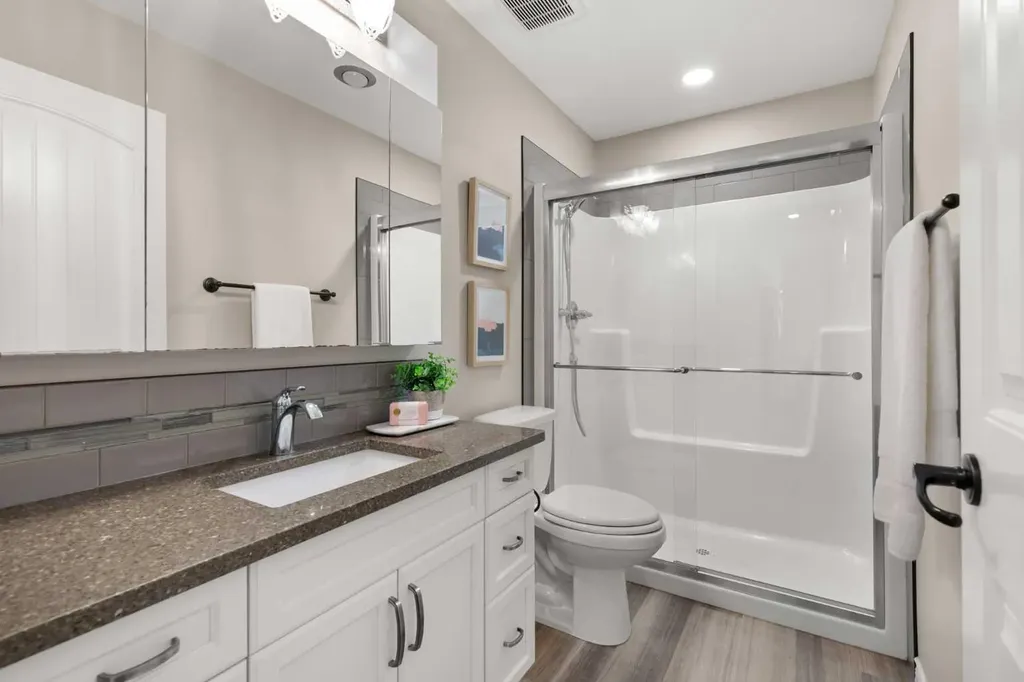 220 Sierra Road SW Medicine Hat AB T1B4Y6