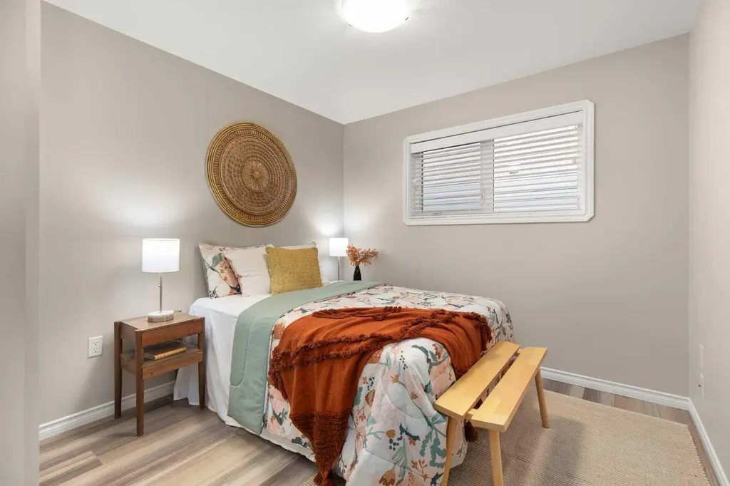 220 Sierra Road SW Medicine Hat AB T1B4Y6