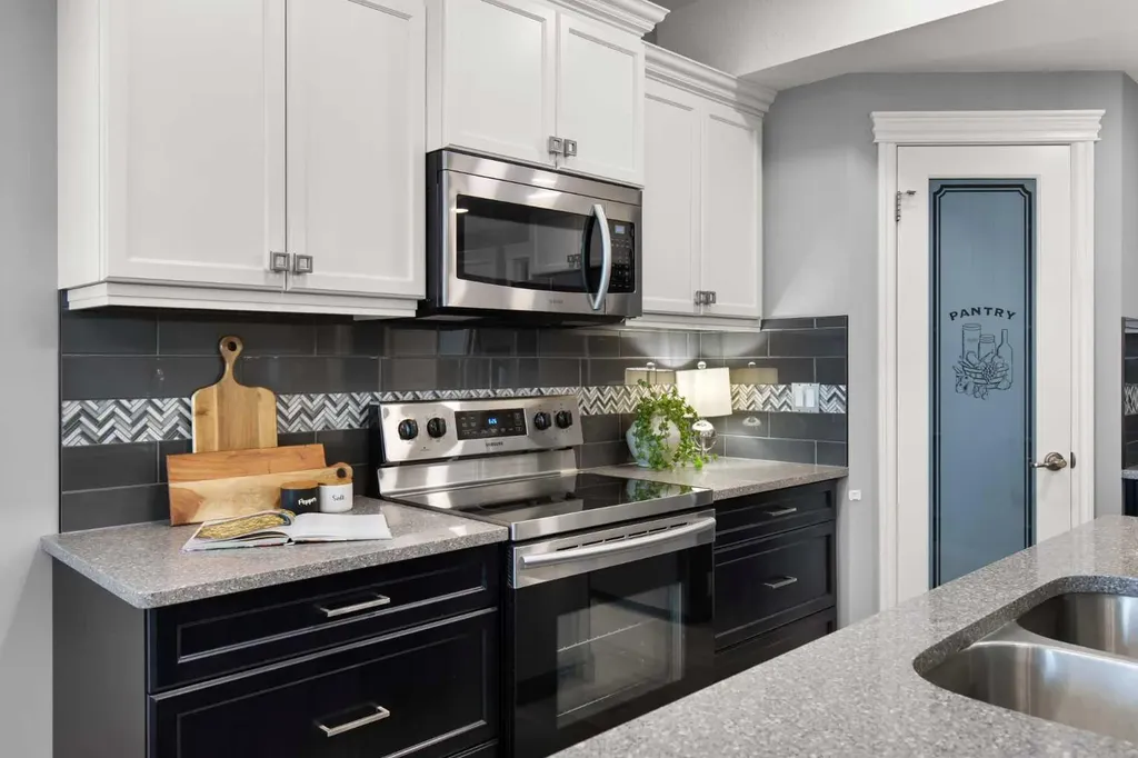 220 Sierra Road SW Medicine Hat AB T1B4Y6