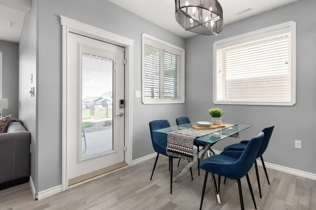 220 Sierra Road SW Medicine Hat AB T1B4Y6