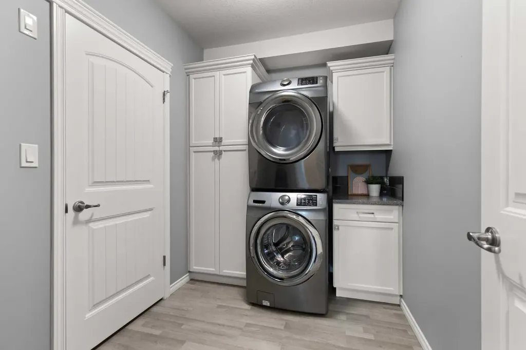 220 Sierra Road SW Medicine Hat AB T1B4Y6
