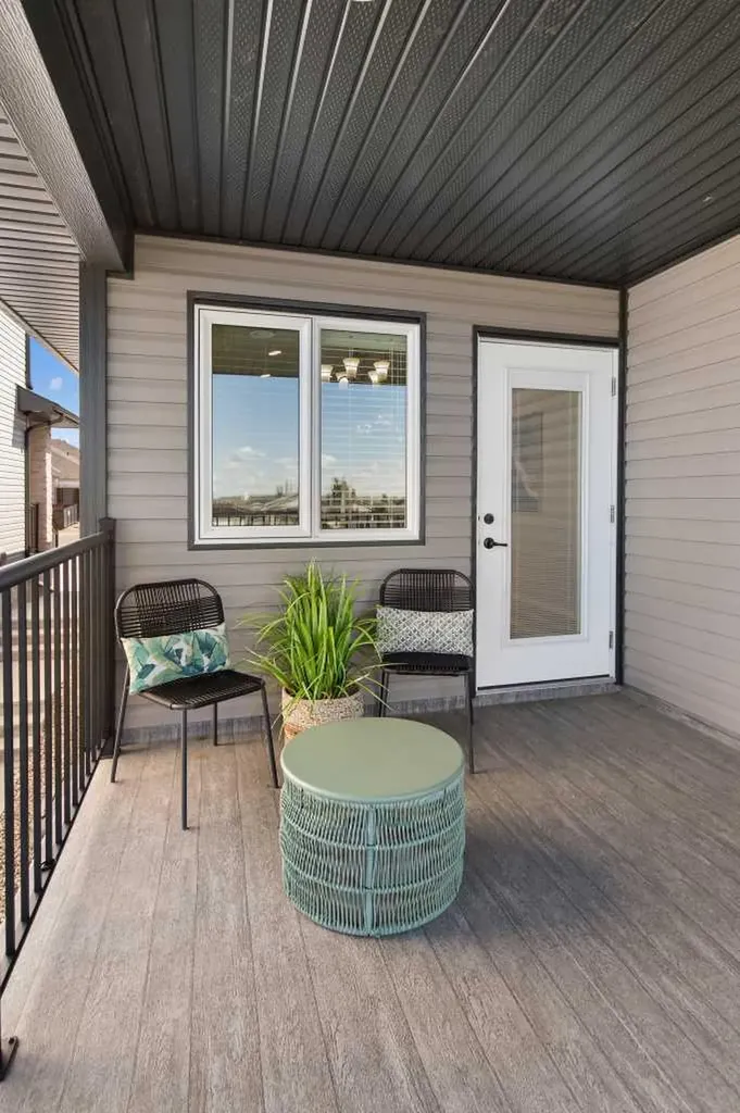 220 Sierra Road SW Medicine Hat AB T1B4Y6