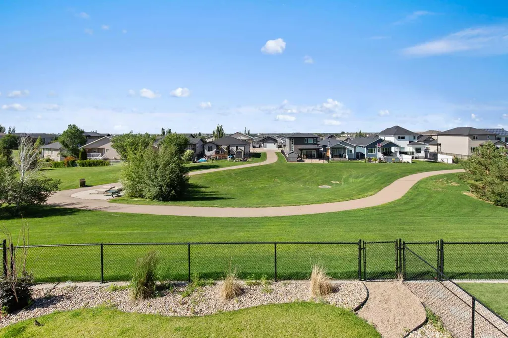 220 Sierra Road SW Medicine Hat AB T1B4Y6