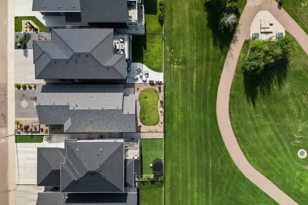 220 Sierra Road SW Medicine Hat AB T1B4Y6