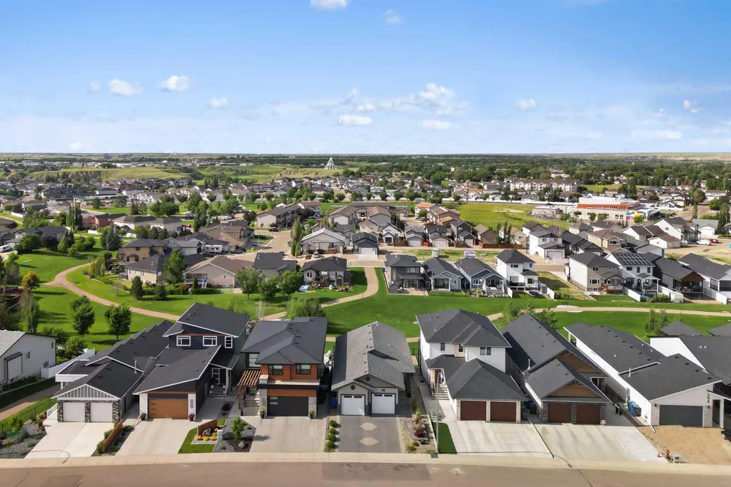220 Sierra Road SW Medicine Hat AB T1B4Y6