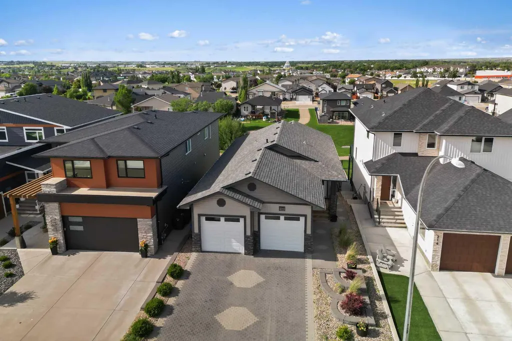 220 Sierra Road SW Medicine Hat AB T1B4Y6
