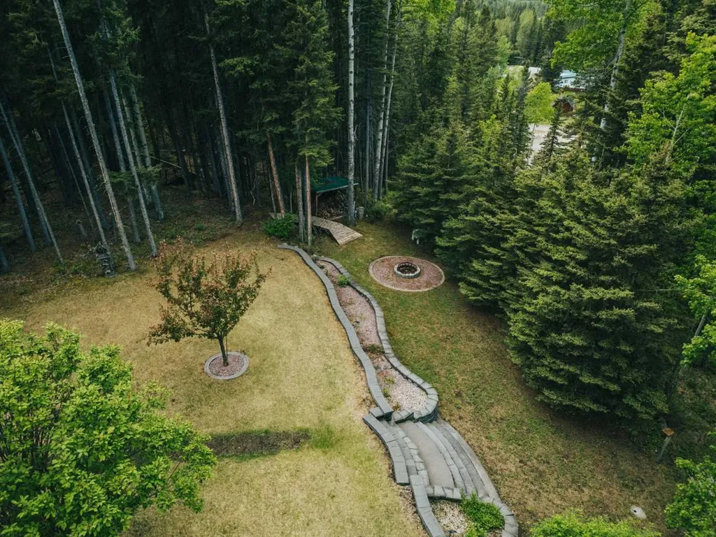 5241 Township Road 325 A Rural Mountain View County AB T0M 1X0