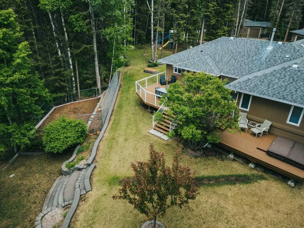 5241 Township Road 325 A Rural Mountain View County AB T0M 1X0